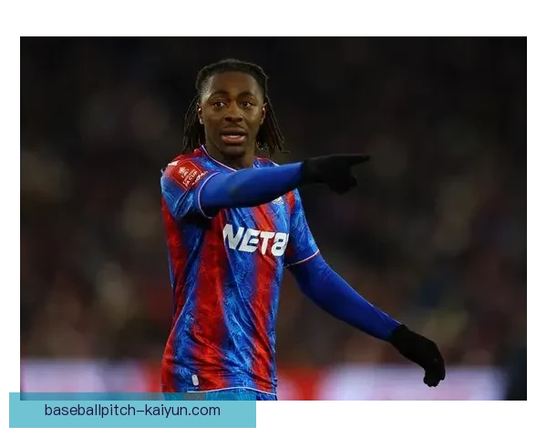 英超水晶宫续约埃泽，状态回暖值得关注